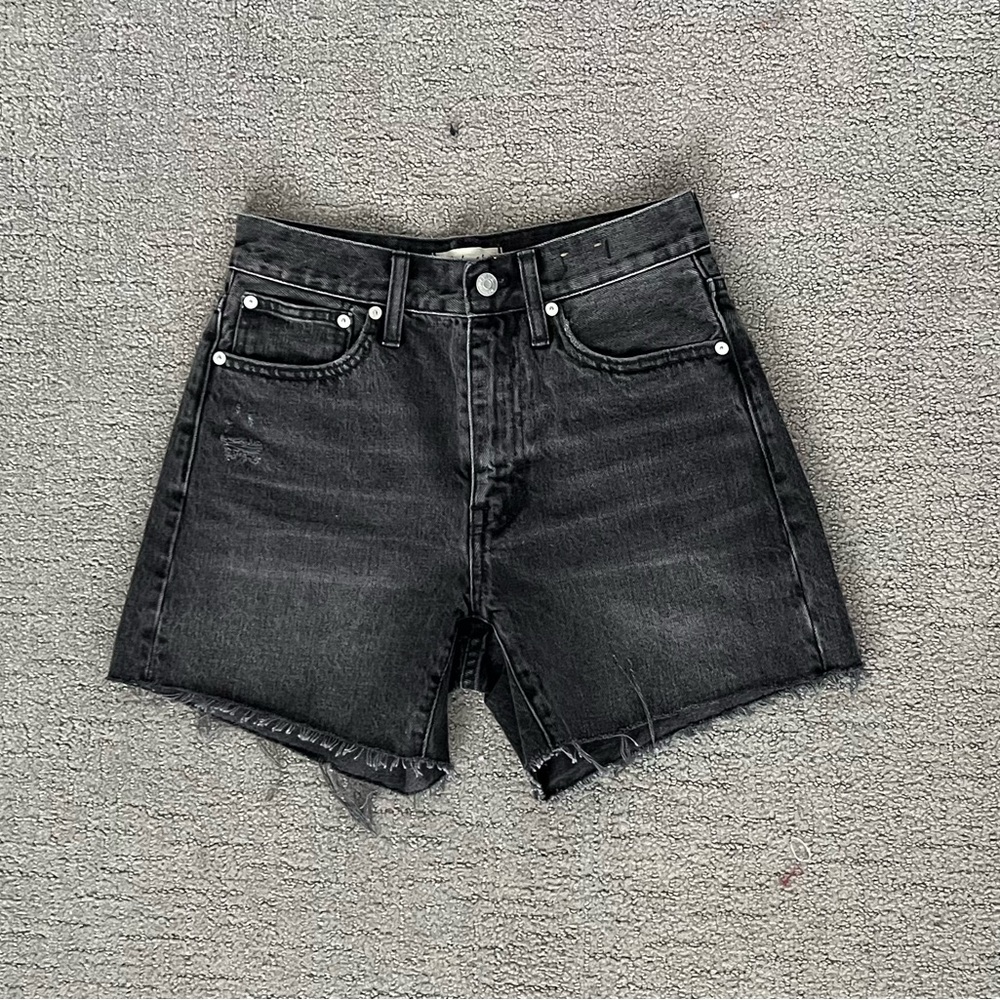 MADEWELL - relaxed mid length denim shorts!!